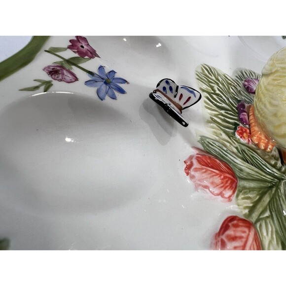 Egg Platter With 2 Baby Chics, Butterfly & Tulips.‎ Vintage 10” Diameter - Picture 13 of 16